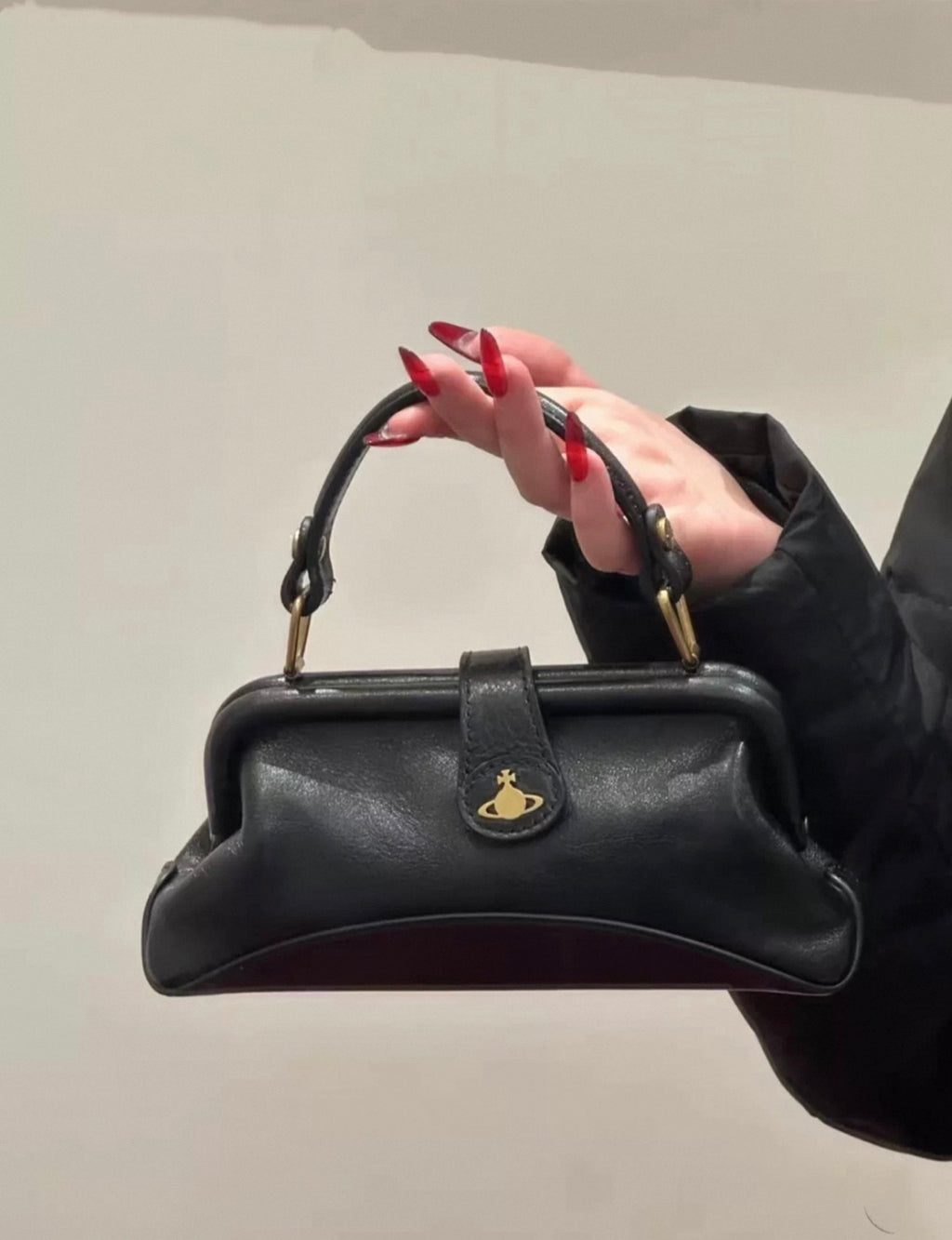 VW Jane Frame Purse - Matte Black