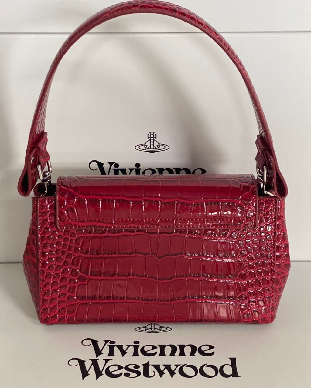 VW Hazel Medium Handbag - Maroon