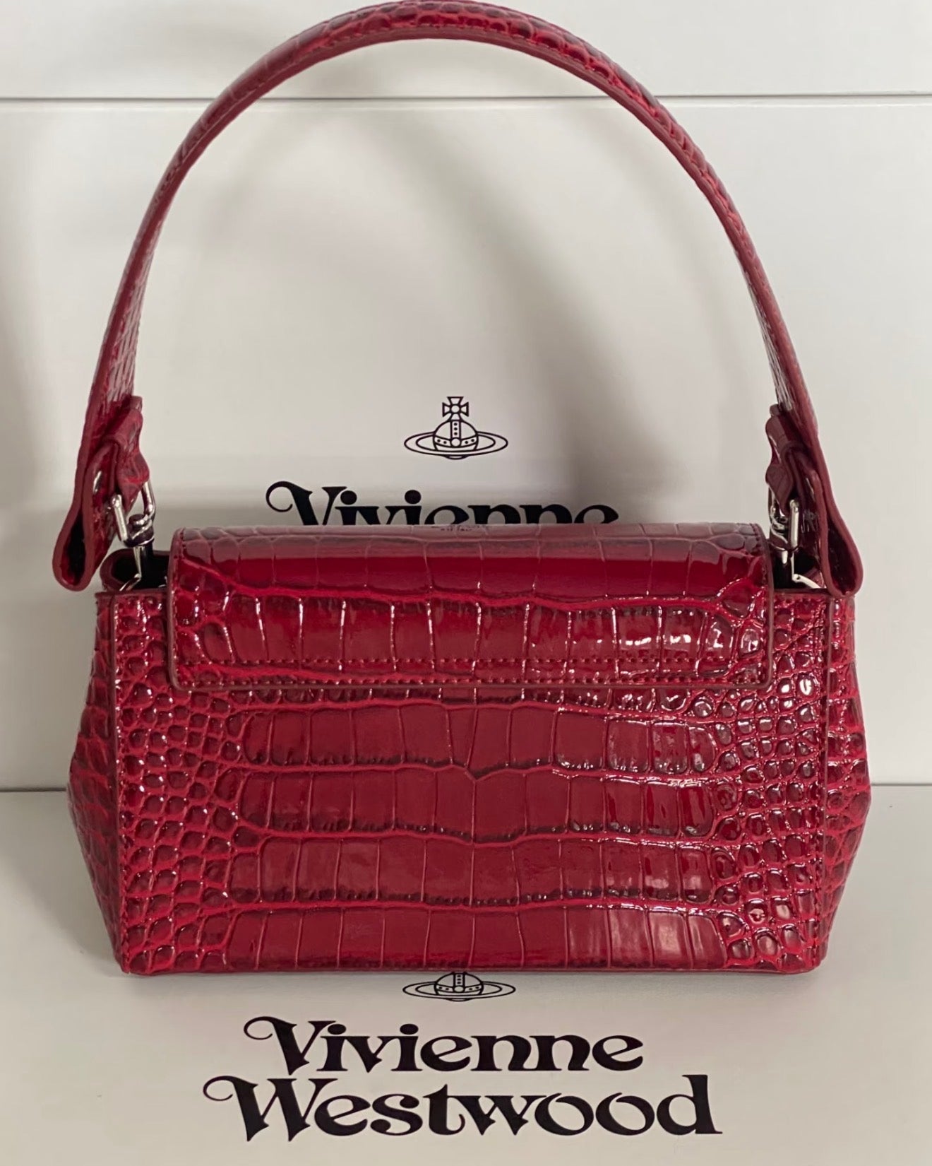 VW Hazel Medium Handbag - Maroon