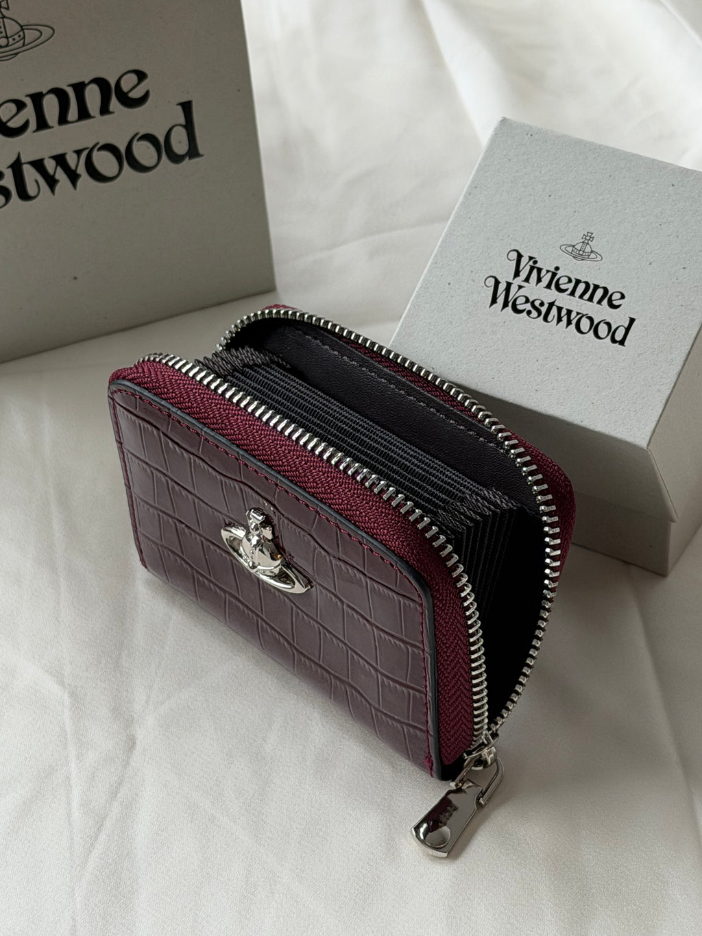 VW Accordion Zip Card Holder - Maroon