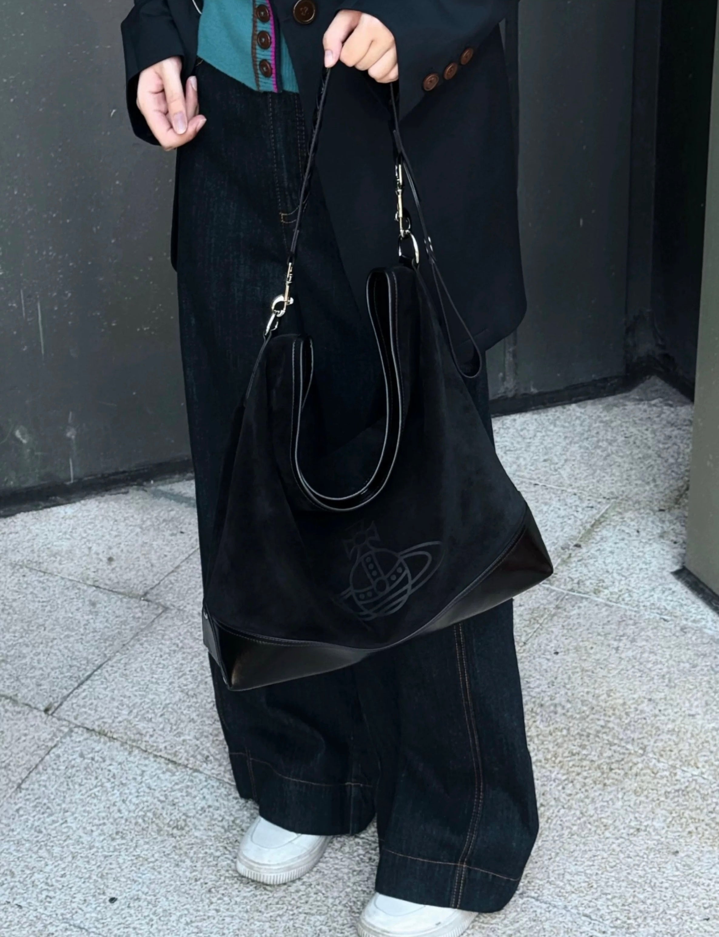 VW Maxime Large Shoulder Bag - Black