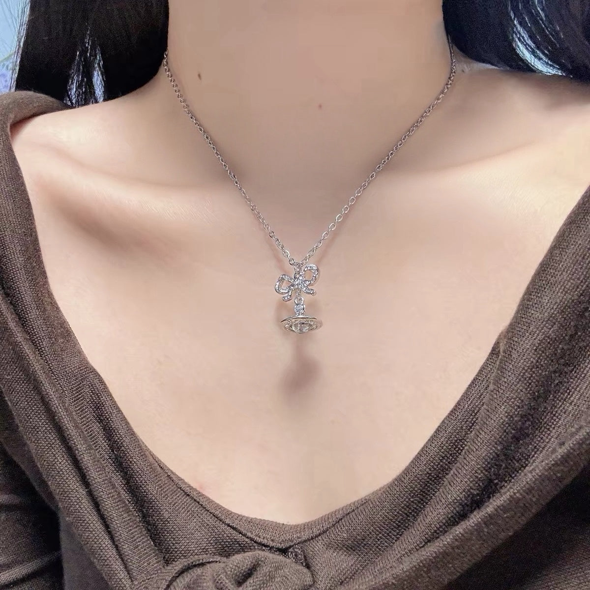 VW Ribbon Orb Pendant Necklace - Silver