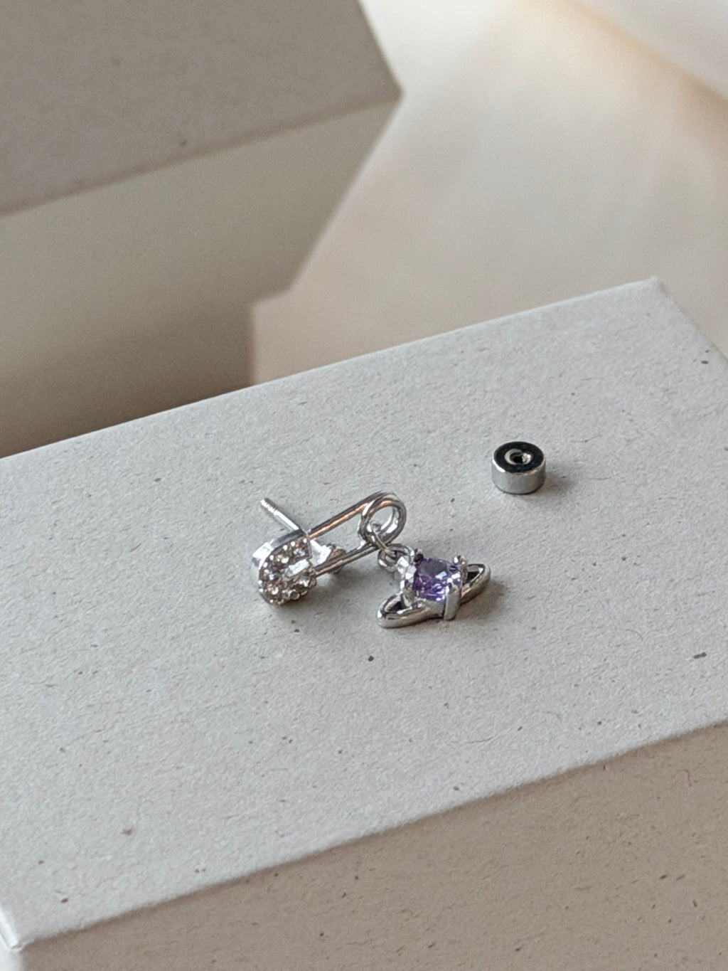 VW Mini Lucrece Earring - Purple