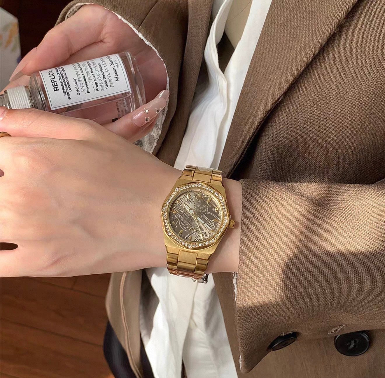 VW Wallace Watch - Khaki/Gold Link