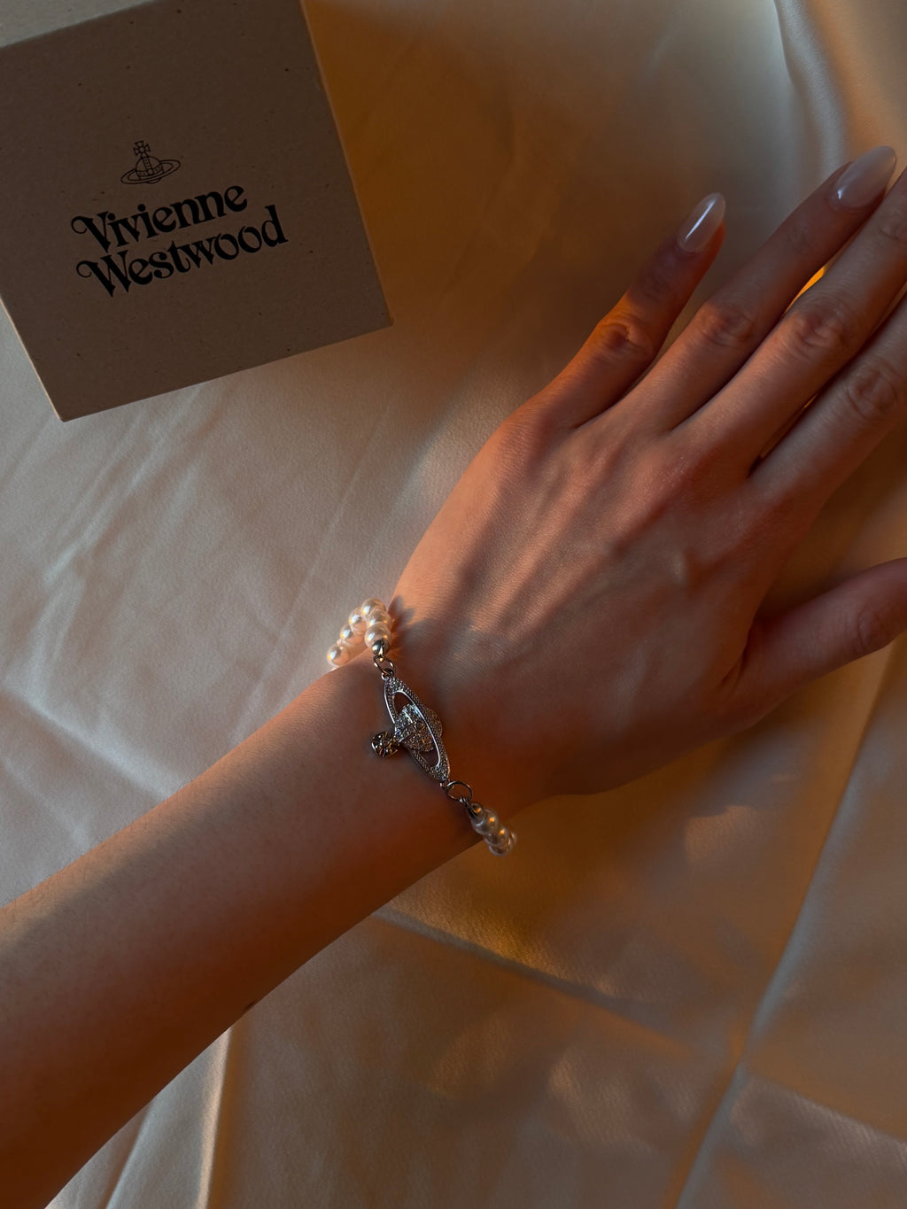 VW Mini Bas Relief Pearl Bracelet - Silver