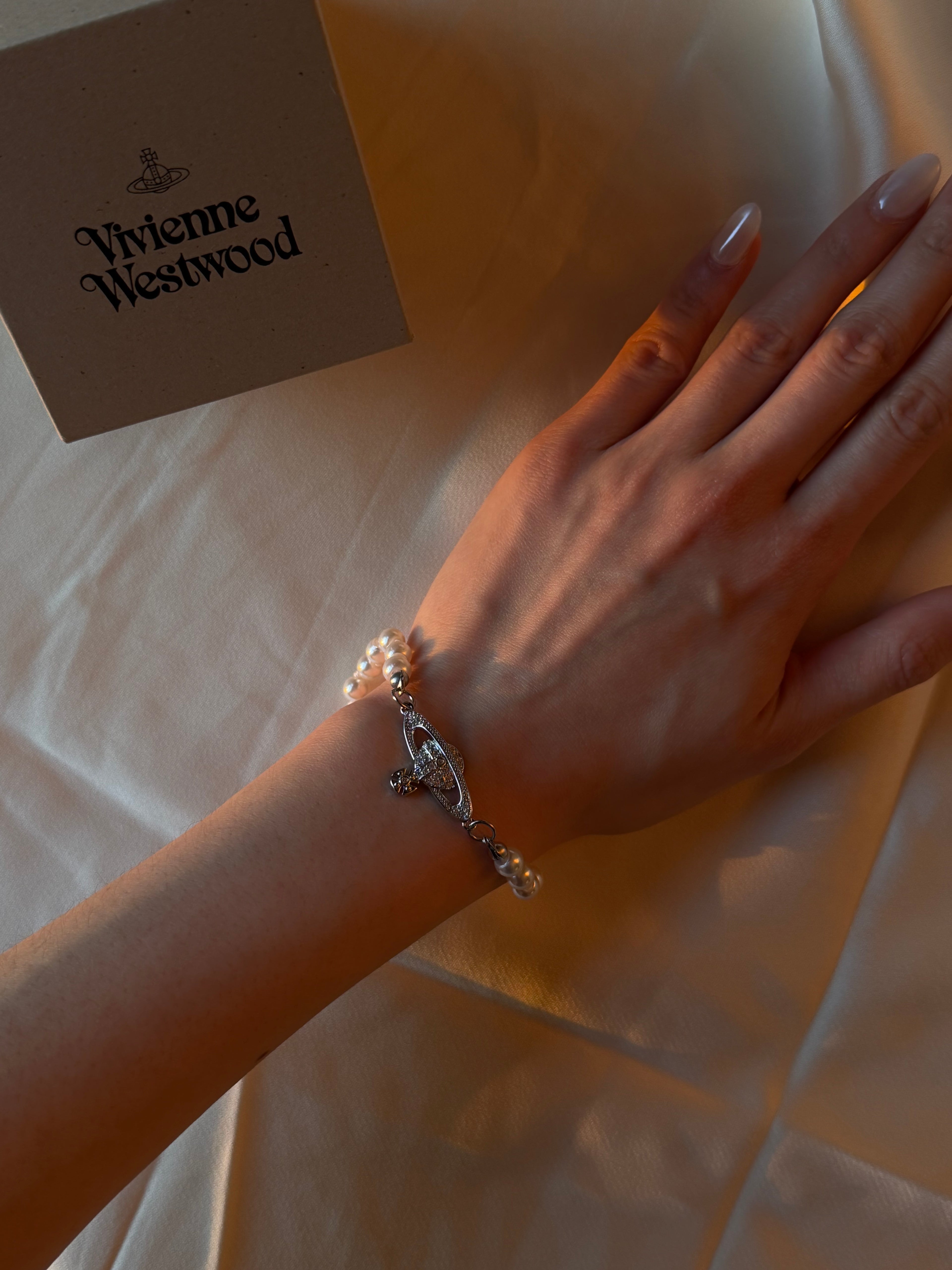 VW Mini Bas Relief Pearl Bracelet - Silver