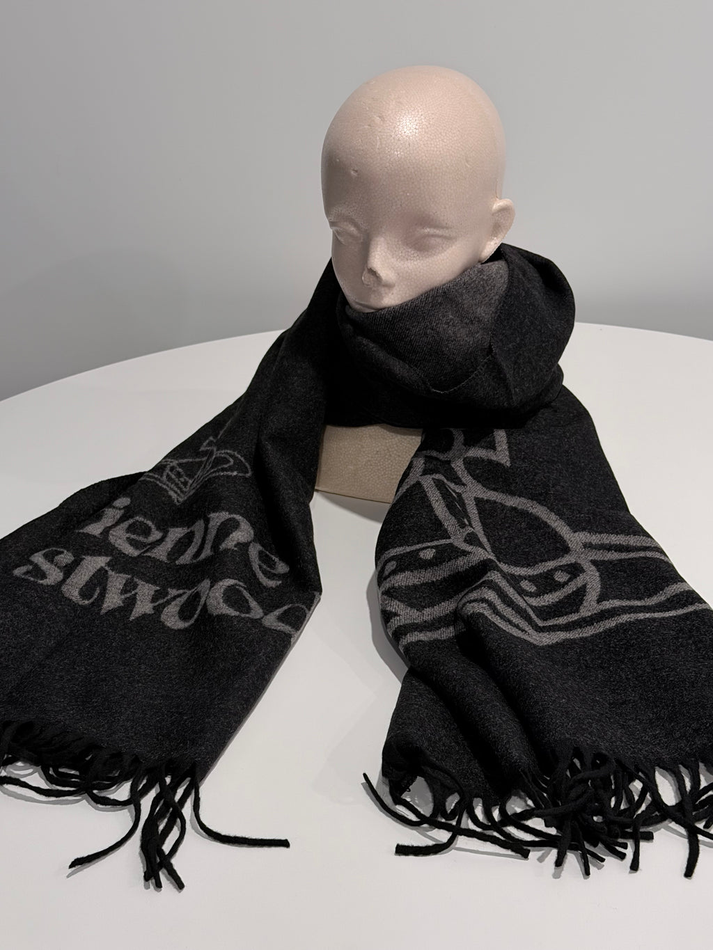 VW Single Orb And Lettering Scarf - Dark Gray
