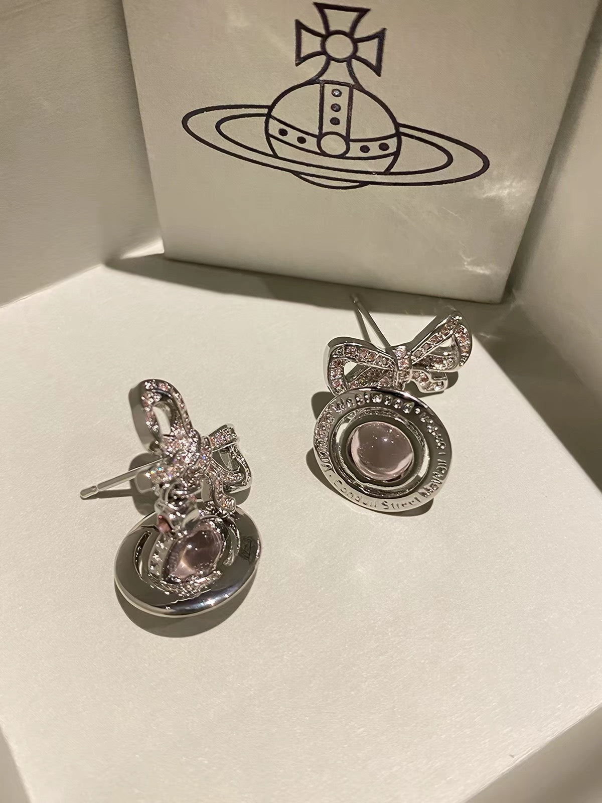 VW Ribbon Orb Drop Earrings - Pink