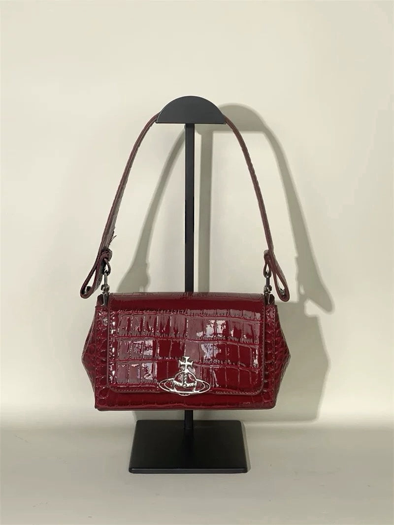 VW Hazel Medium Handbag - Maroon