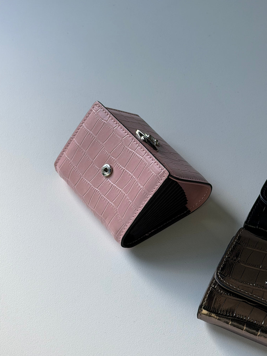 VW Accordion Snap Card Holder - Pink