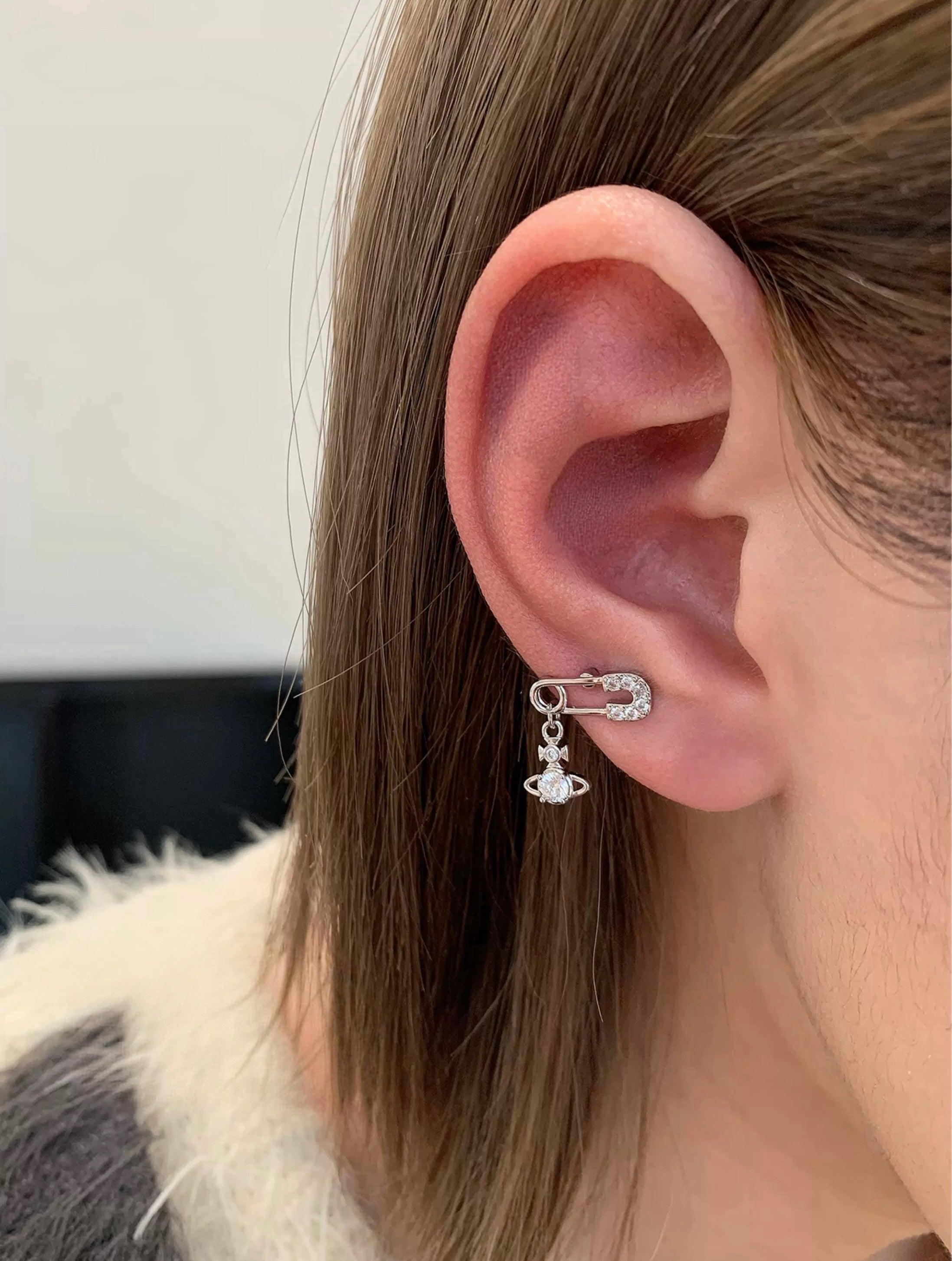 VW Mini Lucrece Earring - Silver