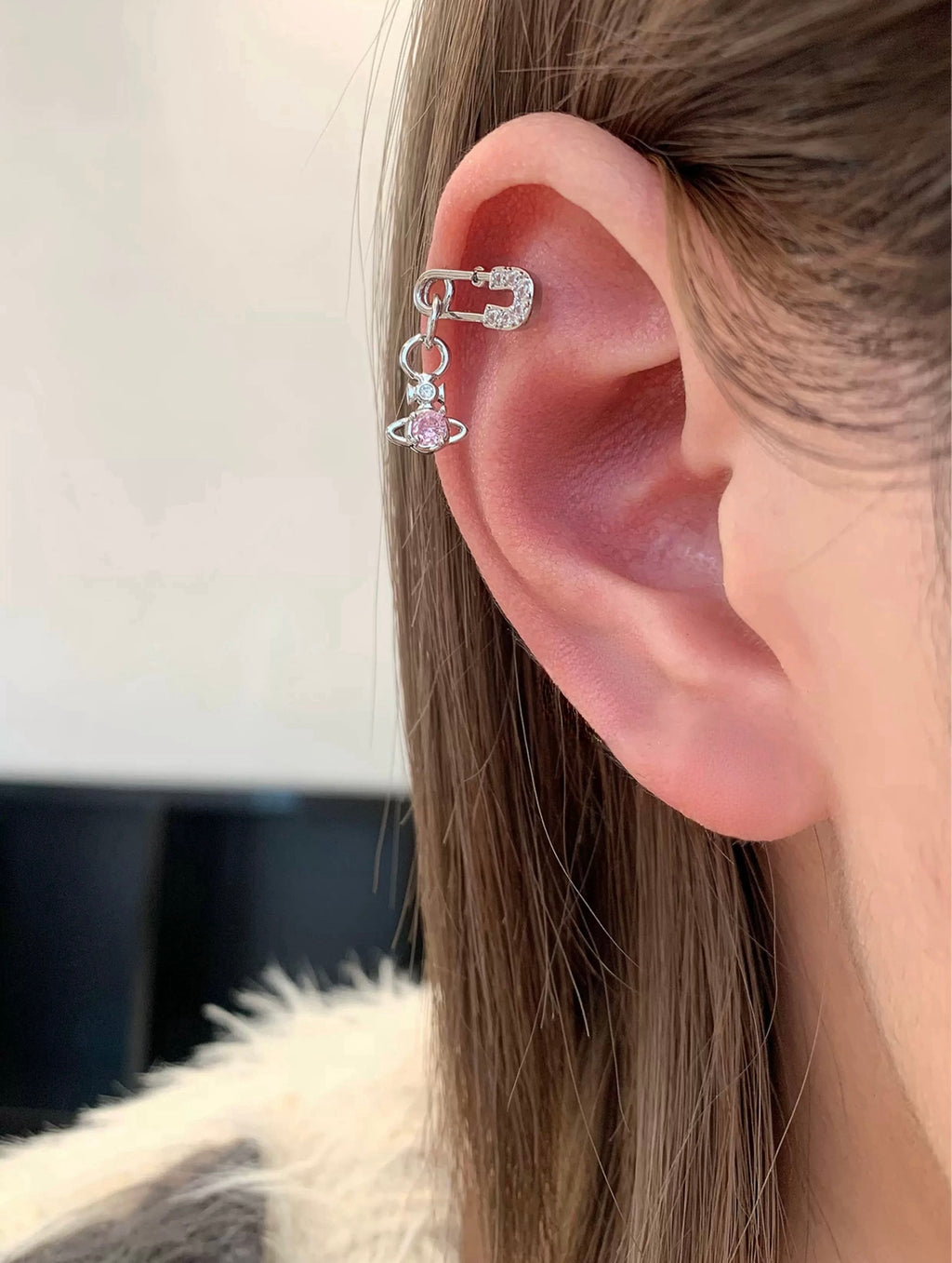VW Mini Lucrece Earring - Pink