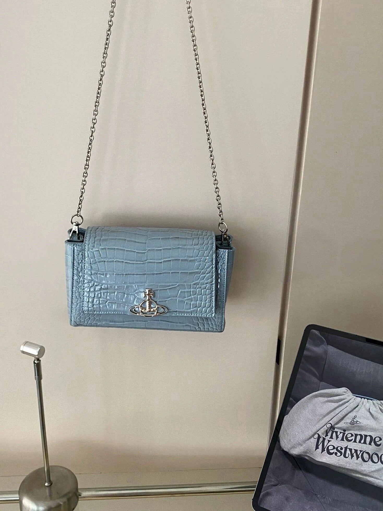 VW Hazel Medium Handbag - Blue