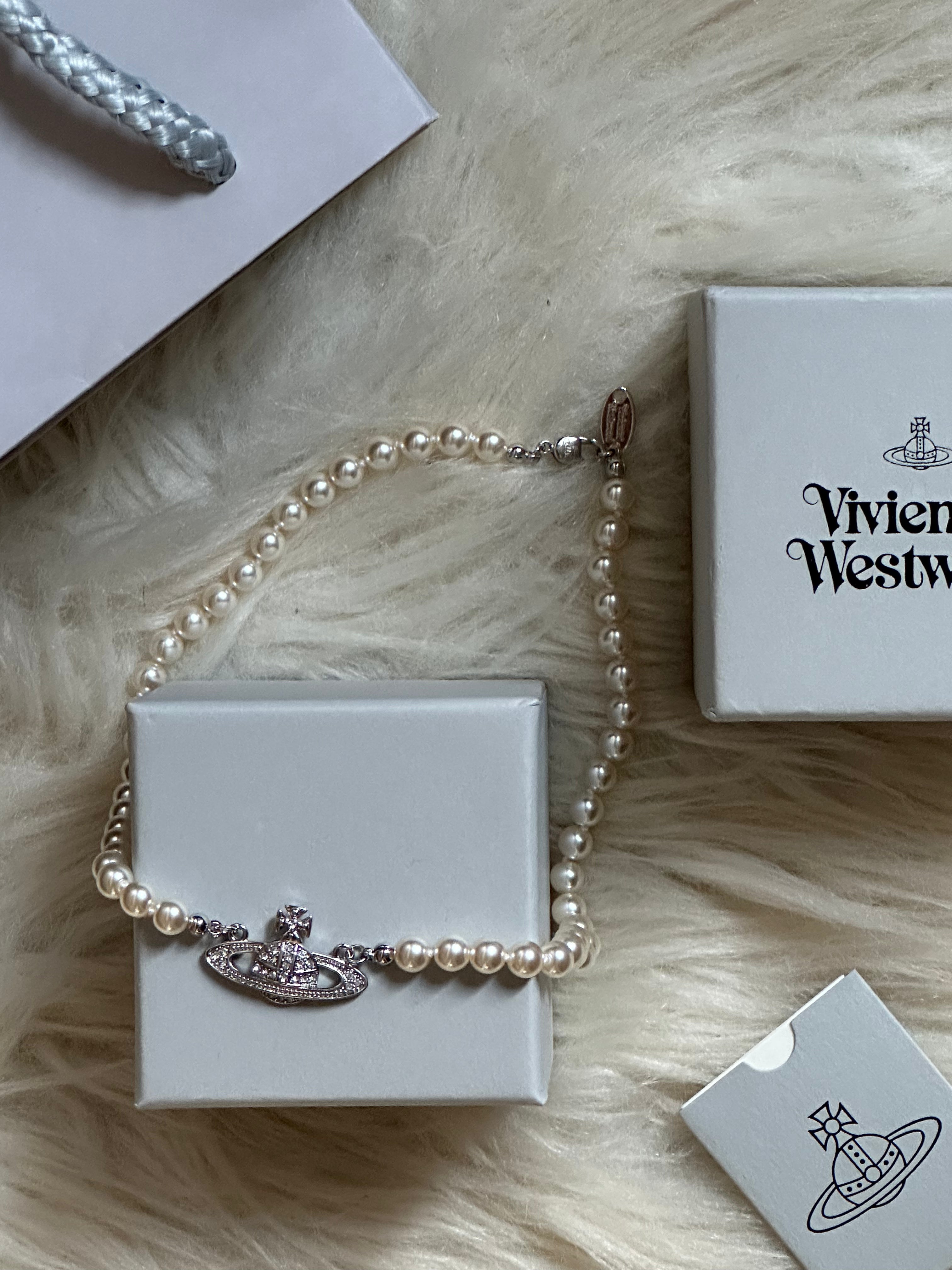 VW Mini Bas Relief Pearl Choker - Silver