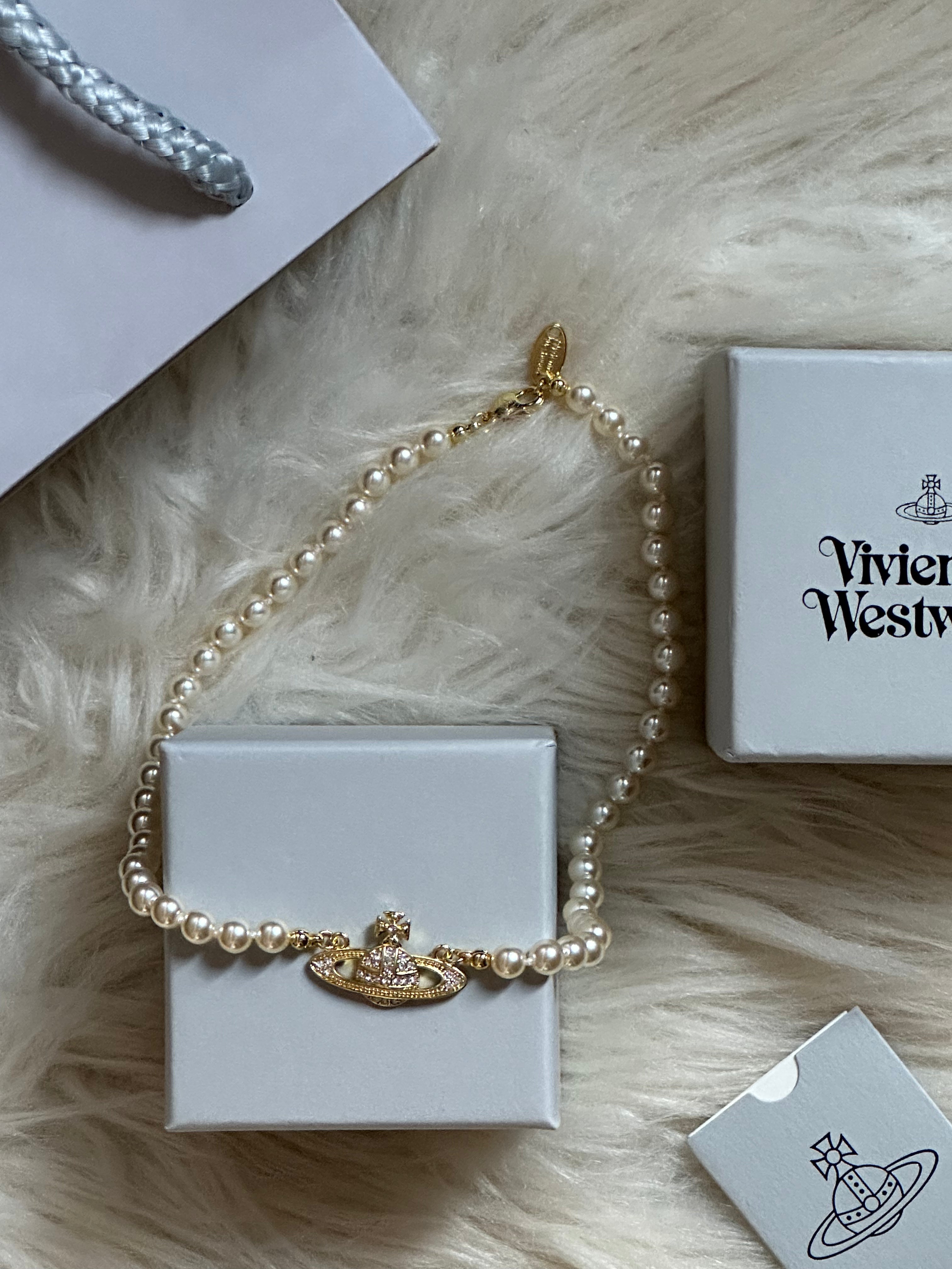 VW Mini Bas Relief Pearl Choker - Gold