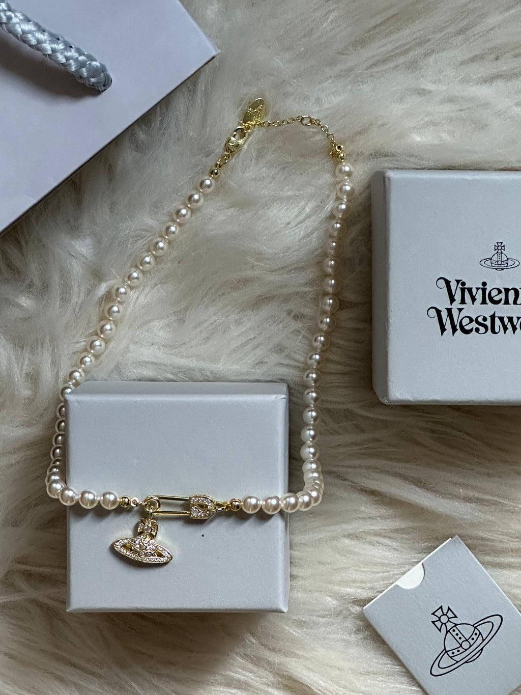 VW Lucrece Pearl Necklace - Gold