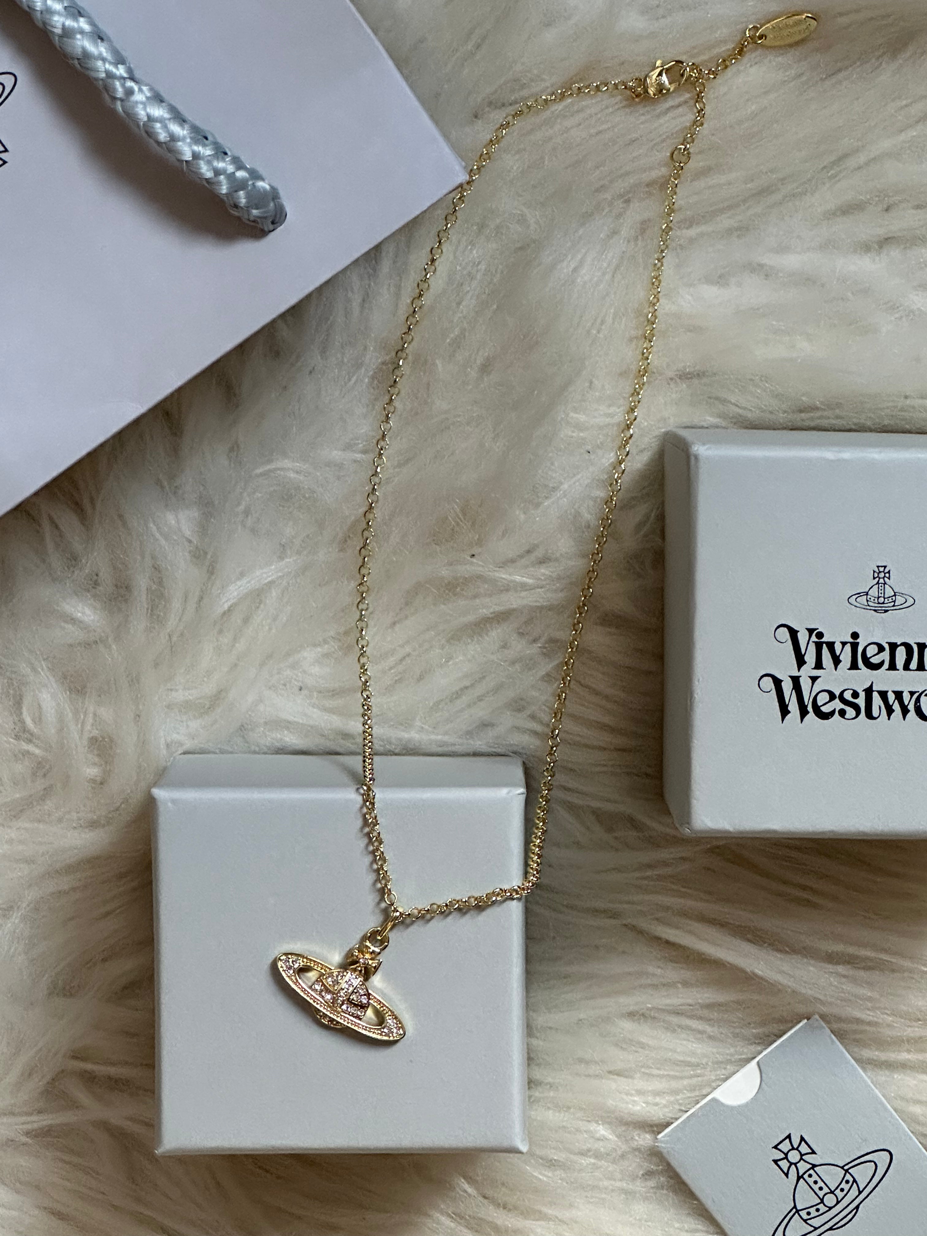 VW Mayfair Bas Relief Pendant Necklace - Gold