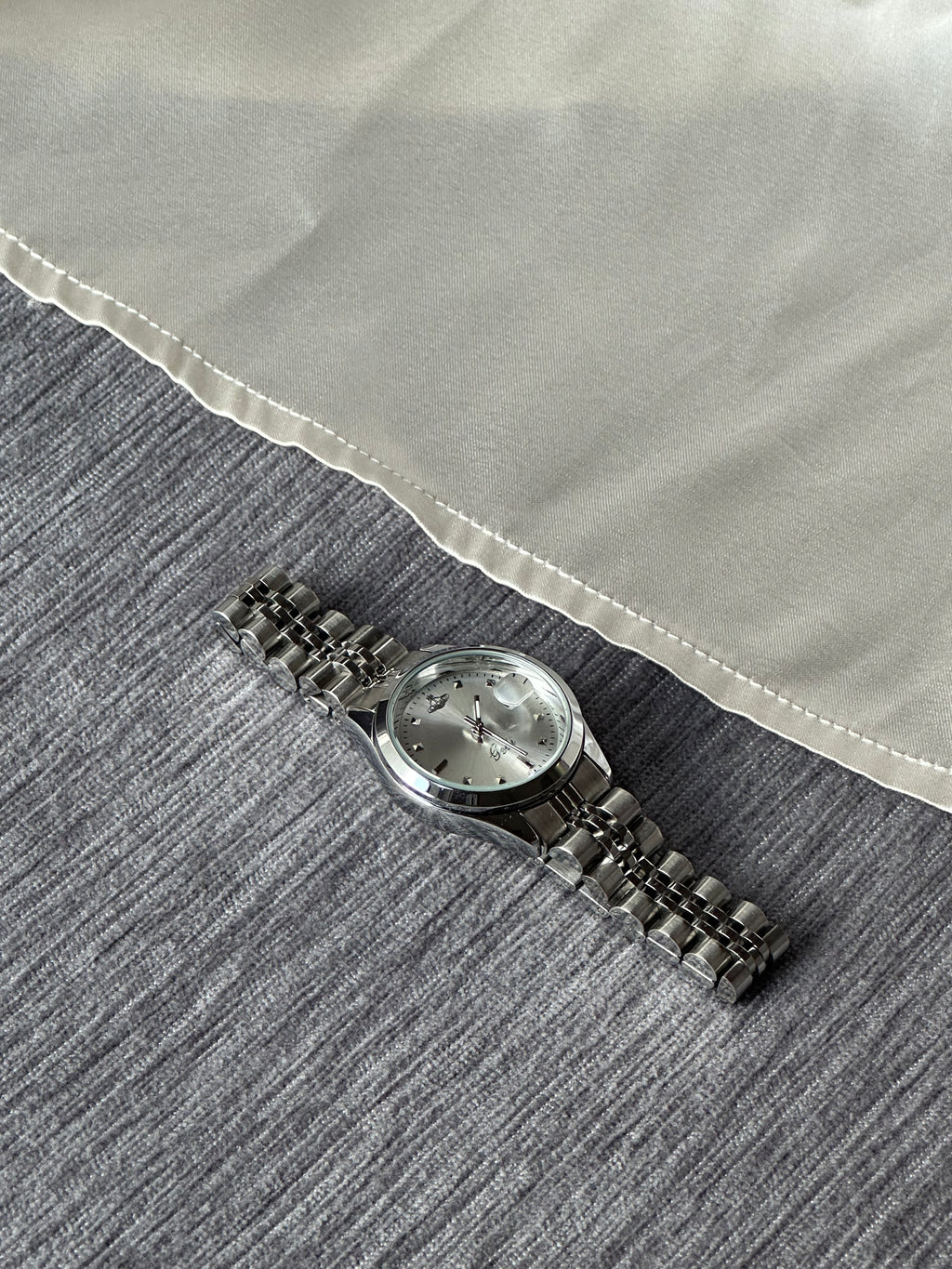 VW Little Camberwell Watch - White