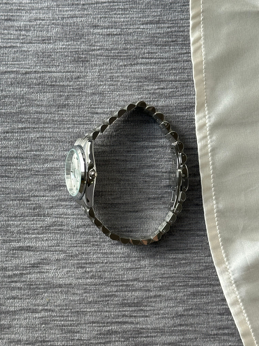VW Little Camberwell Watch - White