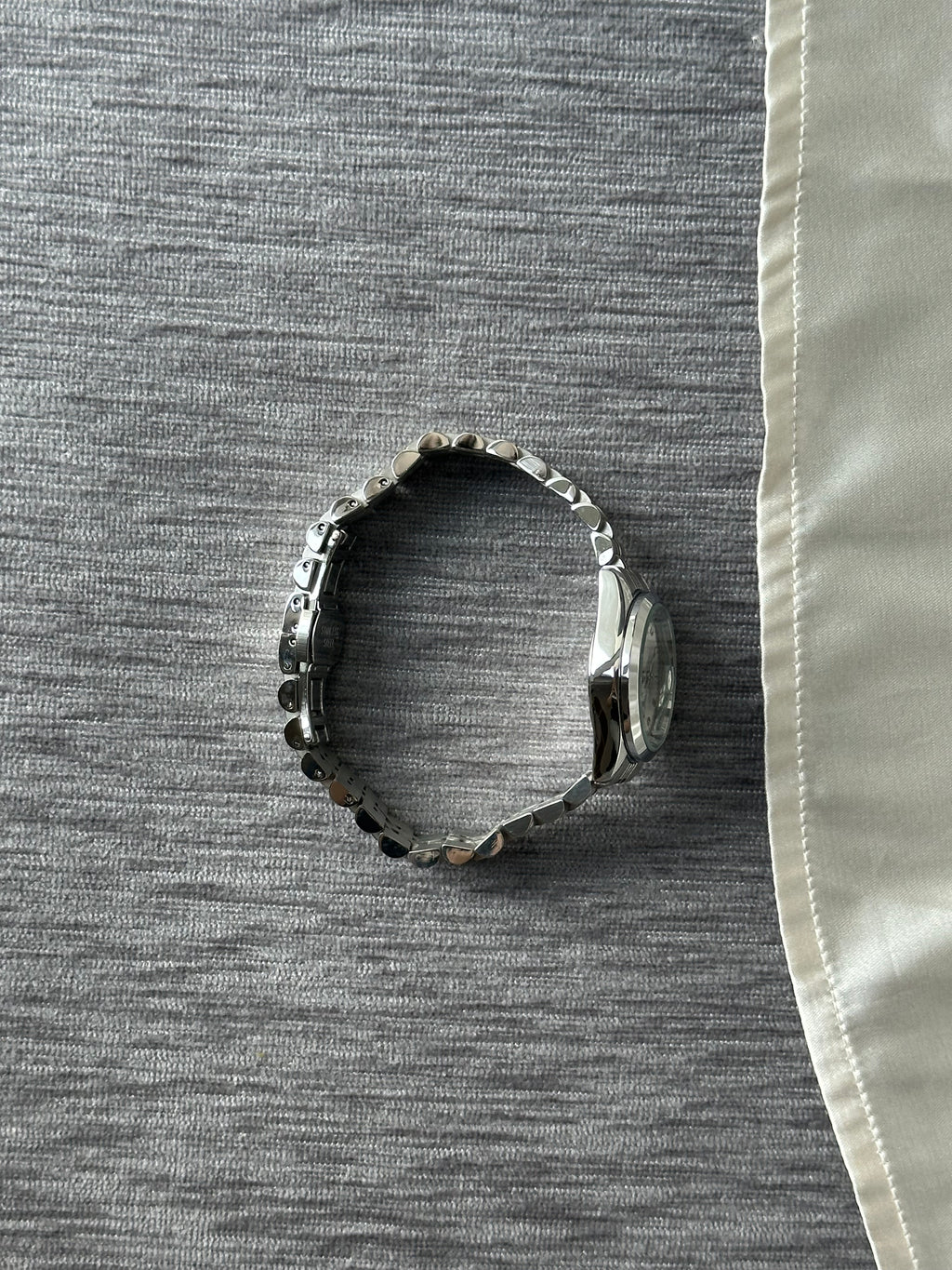 VW Little Camberwell Watch - White