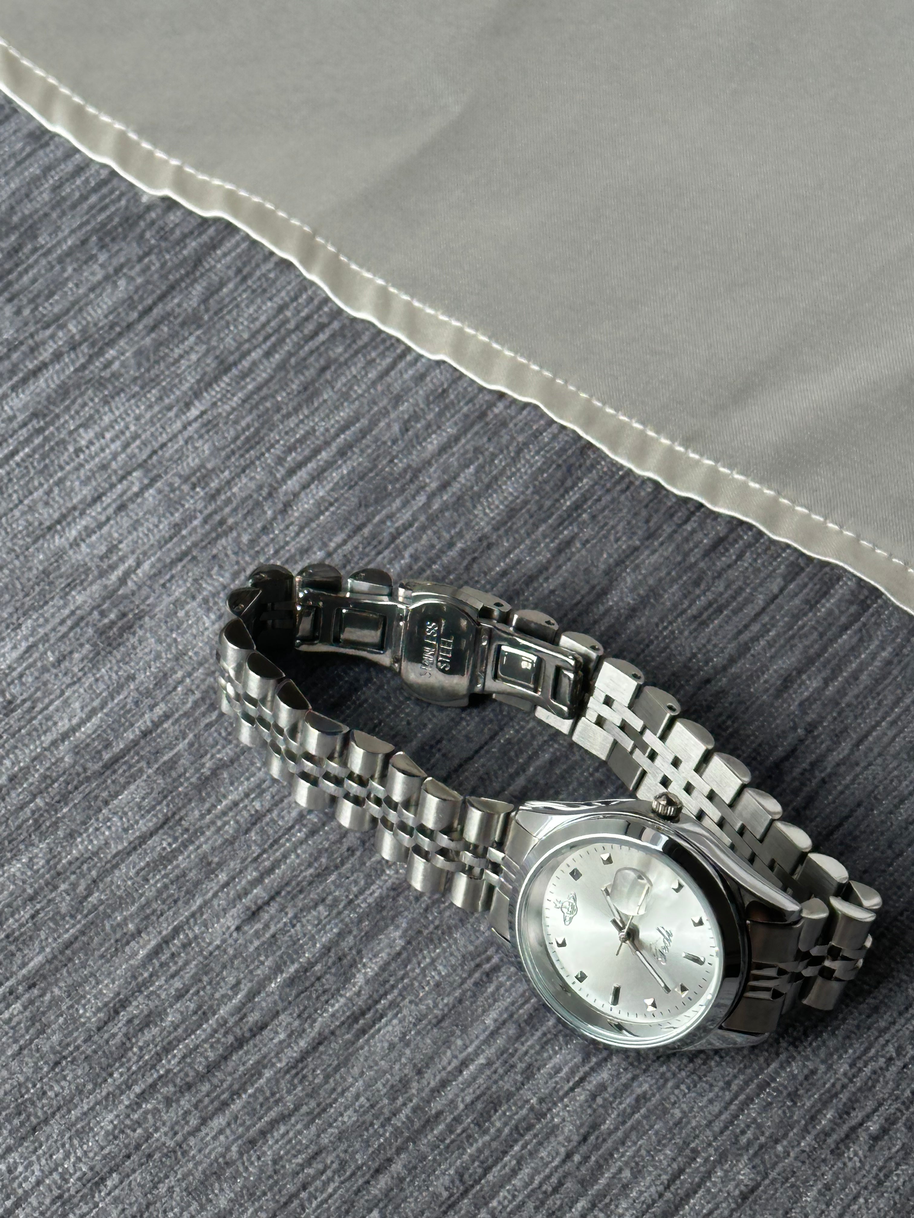 VW Little Camberwell Watch - White