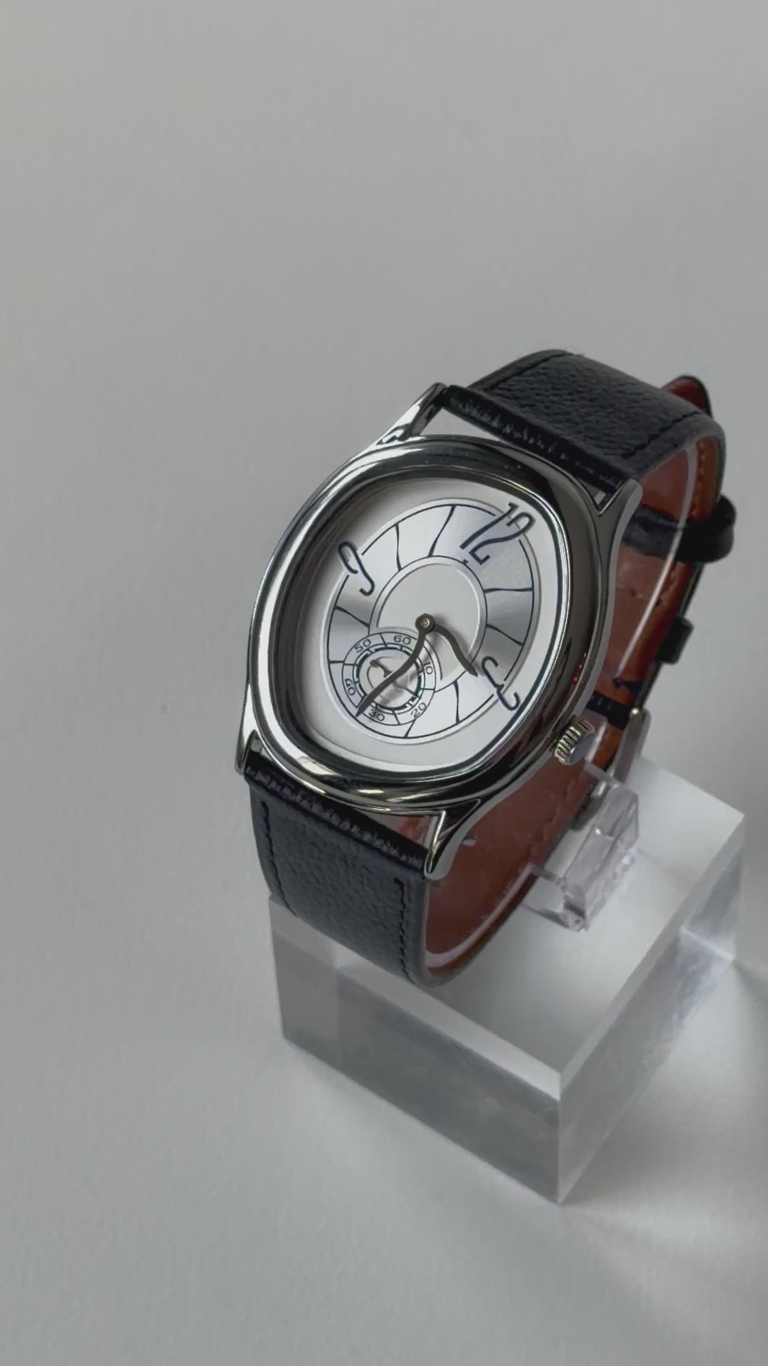 Vintage-Inspired Sculptural Watch