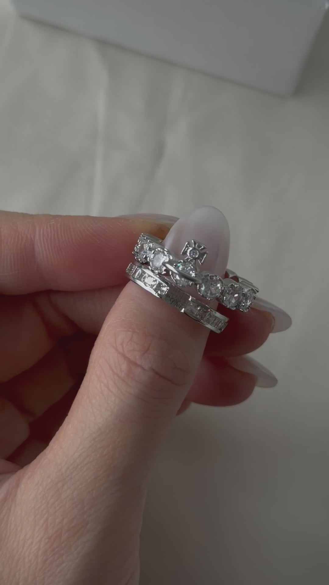 VW Crystal Orb Double Ring - Silver