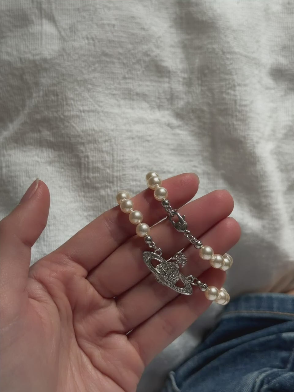 VW Mini Bas Relief Pearl Choker - Silver