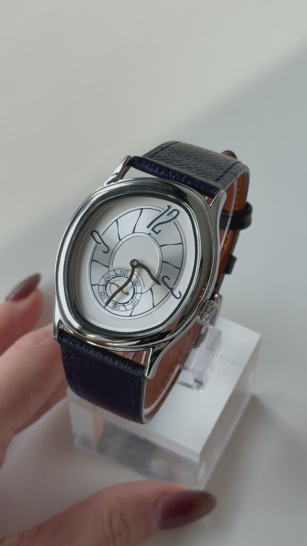 Vintage-Inspired Sculptural Watch